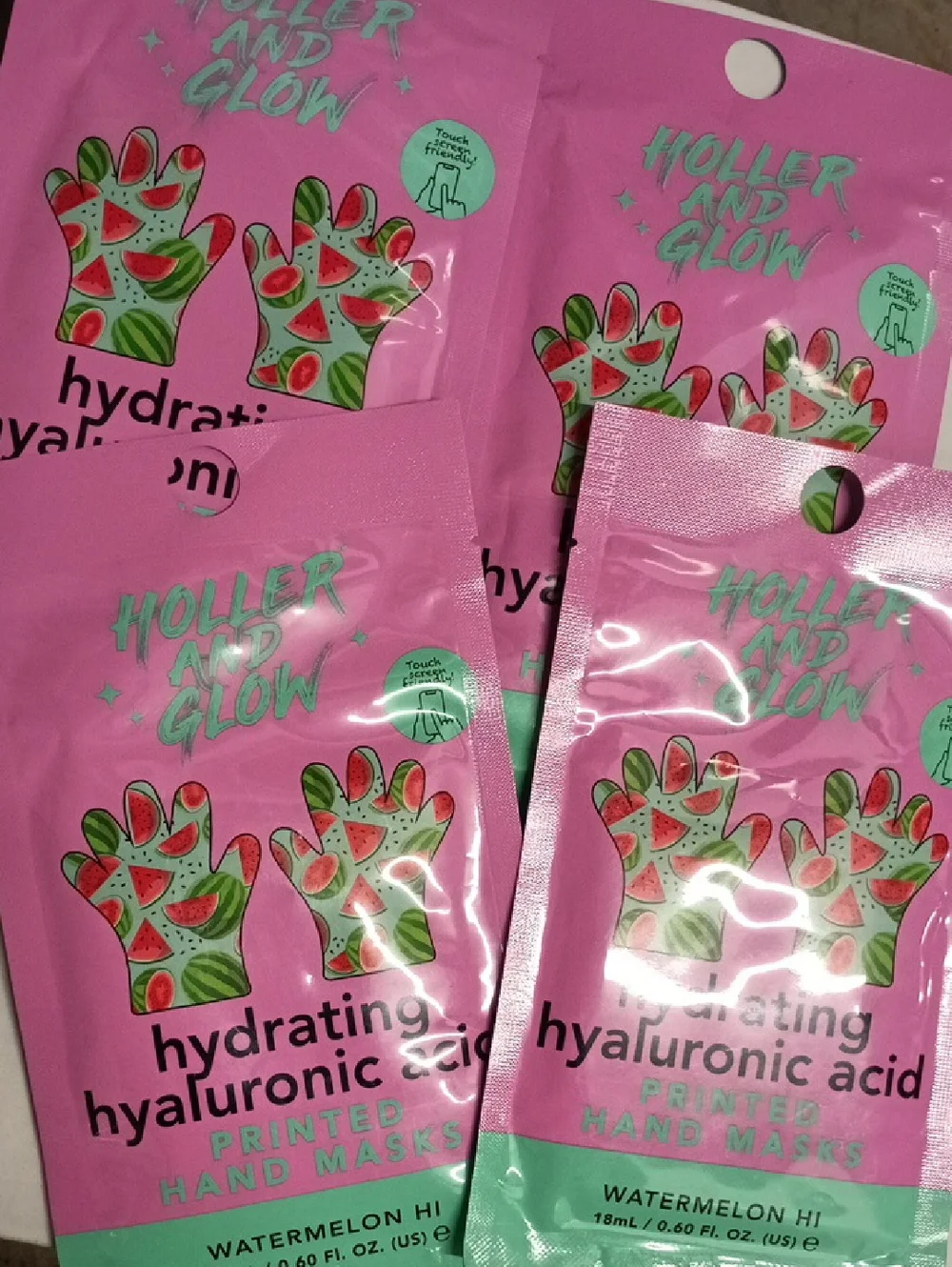 4 Hydrating Hyaluronic Acid Printed Hand Mask - Pink (Watermelon)